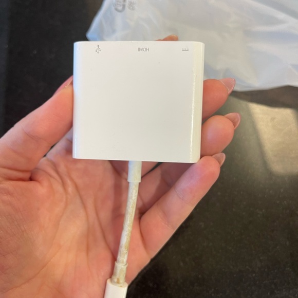 Apple USB-C Digital AV Multiport Adapter - Picture 5 of 5
